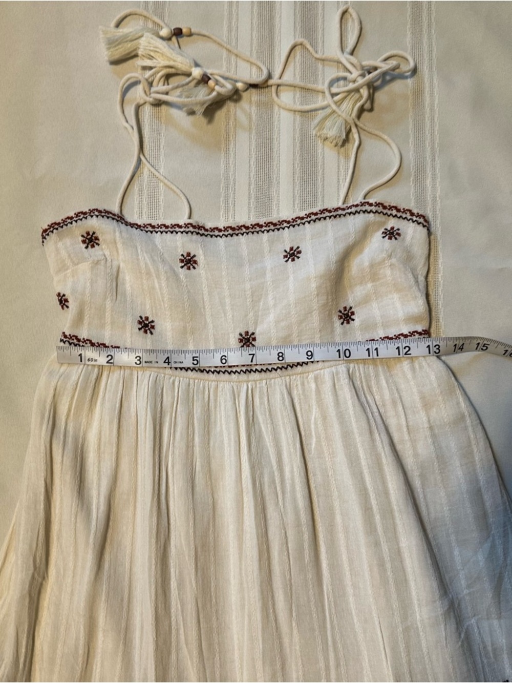American Eagle Outfitters Cream Maxi Dress with Mauve Floral Trim - Picture 9 of 16